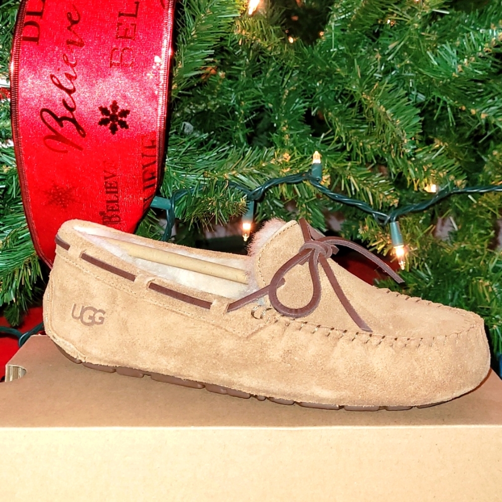 UGG Dakota Moccasins in Chestnut